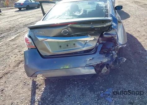 2015 Nissan Altima 2.5 Sv z USA, uszkodzony, nr VIN 1N4AL3AP5FC587611